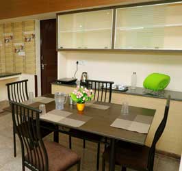Sree-Service-Apartments-Dinning-Table.jpg